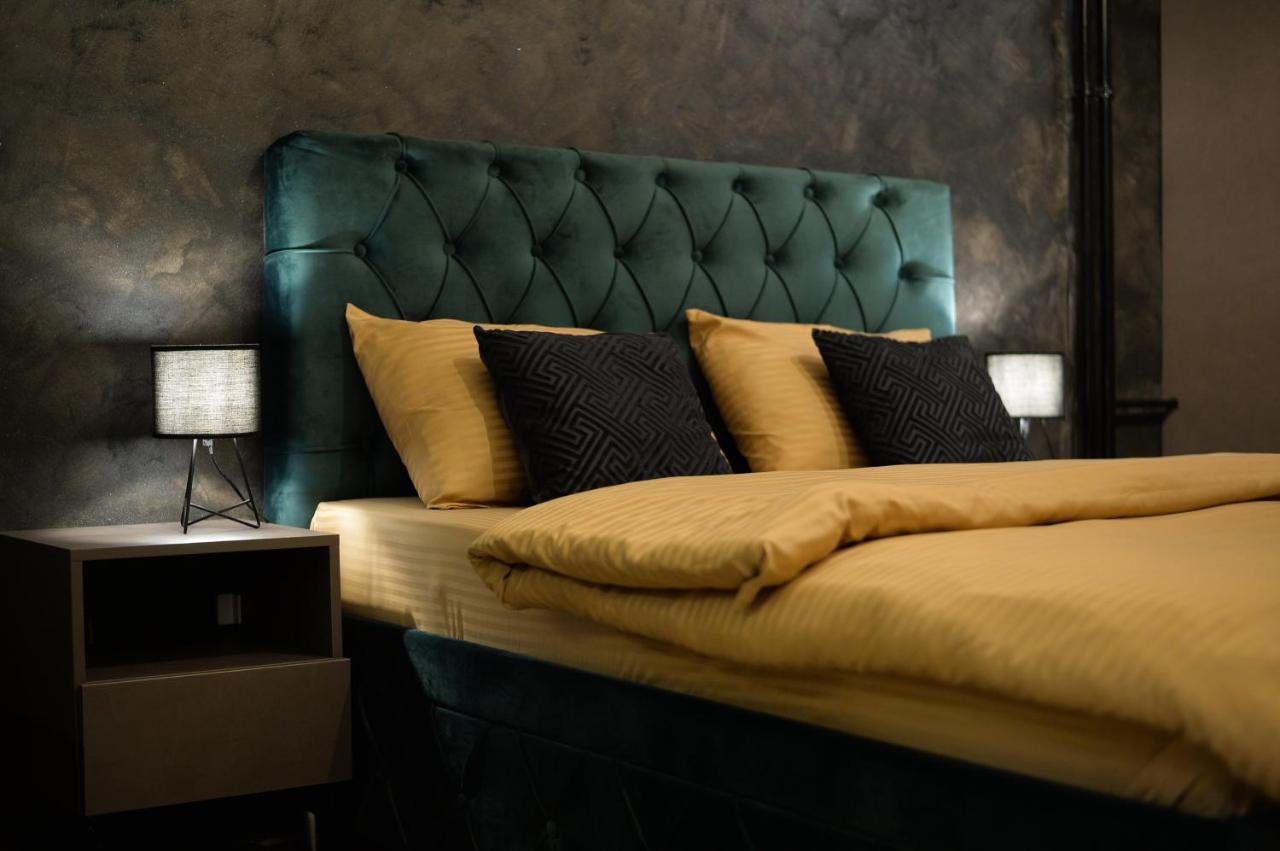 Nia Lux * Belgrad